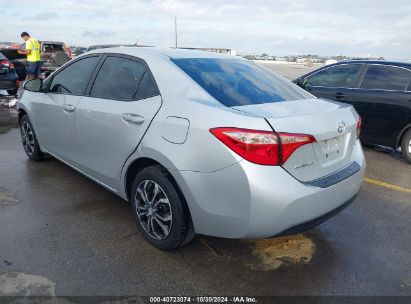 2018 TOYOTA COROLLA LE Silver  Gasoline 5YFBURHEXJP808042 photo #4