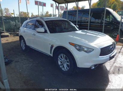 2017 INFINITI QX70 White  Gasoline JN8CS1MW4HM410868 photo #1