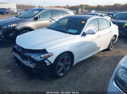 2018 ALFA ROMEO GIULIA AWD White  Gasoline ZARFAEDN3J7589120 photo #3