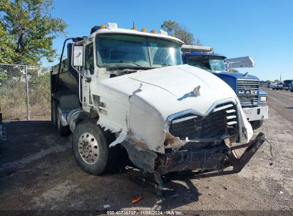 2008 MACK 600 CXU600 White  Diesel 1M1AW02Y78N002820 photo #1