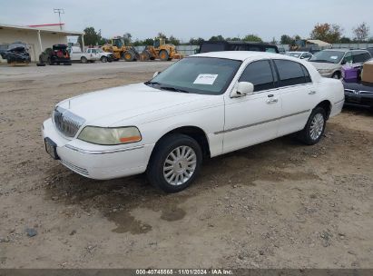 2004 LINCOLN TOWN CAR SIGNATURE White  Gasoline 1LNHM81W24Y667499 photo #3