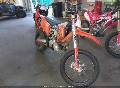 2022 KTM 300 XC-W TPI Orange  Other VBKXWM238NM348915 photo #1