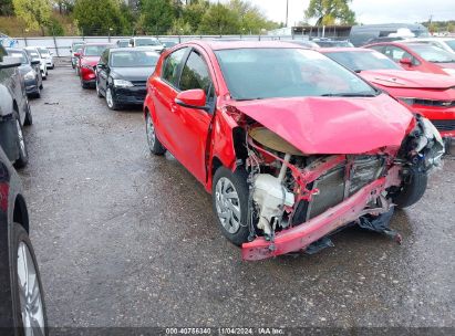 2015 TOYOTA PRIUS C TWO Red  Hybrid JTDKDTB32F1579677 photo #1