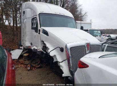 2018 KENWORTH T680 White  Diesel 1XKYDP9X9JJ214212 photo #1