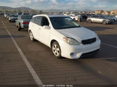 2005 TOYOTA MATRIX XR White  Gasoline 2T1KR30E95C401636 photo #1