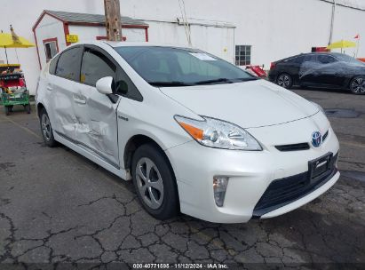 2014 TOYOTA PRIUS TWO White  Hybrid JTDKN3DUXE0391240 photo #1