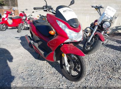 2013 HONDA PCX 150 Red  Other MLHKF121XD5004694 photo #1