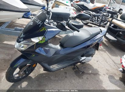 2017 HONDA PCX 150 Dark Blue  Gasoline RLHKF180XHY200396 photo #3