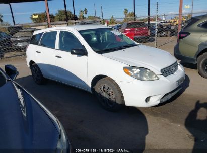 2005 TOYOTA MATRIX White  Gasoline 2T1KR32E25C553402 photo #1