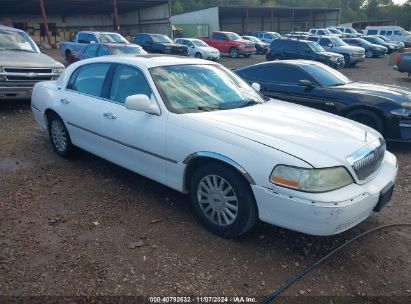 2005 LINCOLN TOWN CAR SIGNATURE LIMITED White  Gasoline 1LNHM82W35Y667771 photo #1