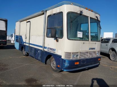 1996 CHEVROLET P30 White  Diesel 1GBKP37F0T3303075 photo #1