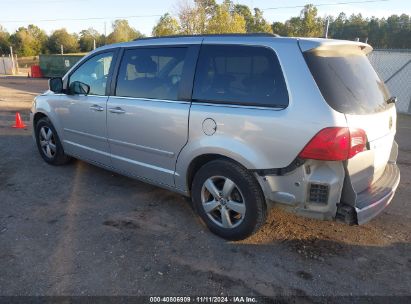 2011 VOLKSWAGEN ROUTAN SE Silver  Flexible Fuel 2V4RW3DG0BR772642 photo #4