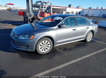 2013 VOLKSWAGEN PASSAT 2.5L S Gray  Gasoline 1VWAP7A36DC083100 photo #3