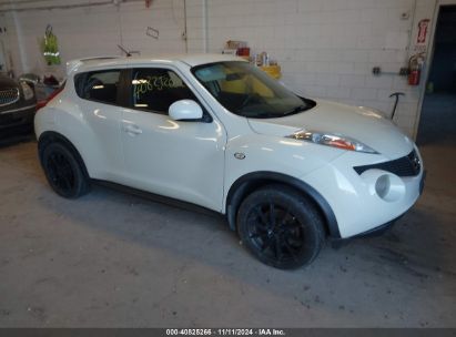 2011 NISSAN JUKE S White  Gasoline JN8AF5MV8BT022484 photo #1