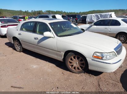 2006 LINCOLN TOWN CAR SIGNATURE LIMITED White  Flexible Fuel 1LNHM82V96Y627851 photo #1