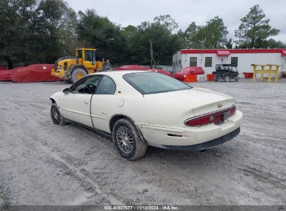 1998 BUICK RIVIERA White  Gasoline 1G4GD2219W4706837 photo #4