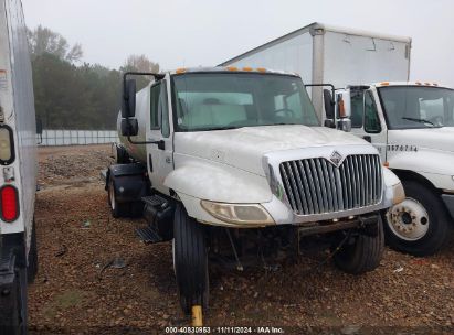 2002 INTERNATIONAL 4000 4300 White  Diesel 1HTMMAAN72H519575 photo #1