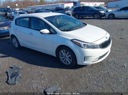 2017 KIA FORTE LX White  Gasoline KNAFK5A89H5669269 photo #1