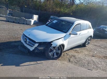 2017 MERCEDES-BENZ GLC 300 4MATIC White  Gasoline WDC0G4KB1HF174132 photo #3