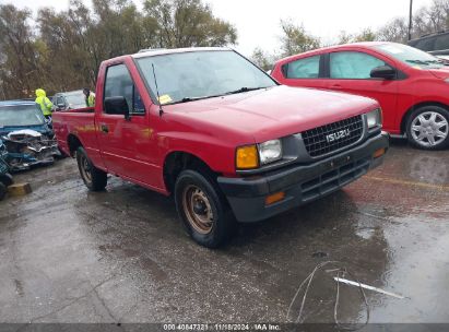 1993 ISUZU CONVENTIONAL SHORT WHEELBASE Red  Gasoline 4S1CL11L1P4218138 photo #1