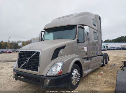 2013 VOLVO VN VNL Champagne  Diesel 4V4NC9EG0DN139405 photo #3