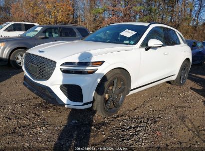 2022 GENESIS GV70 3.5T AWD SPORT White  Gasoline KMUMCDTC8NU041043 photo #3