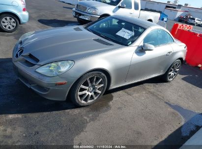 2005 MERCEDES-BENZ SLK 350 Gray  Gasoline WDBWK56F25F042041 photo #3