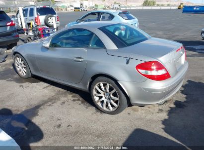 2005 MERCEDES-BENZ SLK 350 Gray  Gasoline WDBWK56F25F042041 photo #4