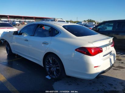 2017 INFINITI Q70 3.7 White  gas JN1BY1AP3HM741611 photo #4