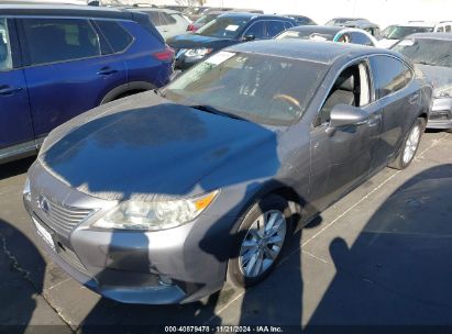 2013 LEXUS ES 300H Silver  Hybrid JTHBW1GG6D2020827 photo #3