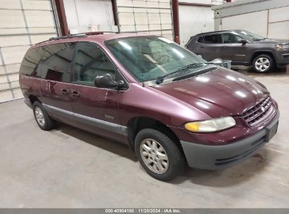 1998 PLYMOUTH GRAND VOYAGER SE Purple  Flexible Fuel 1P4GP44G7WB596760 photo #1