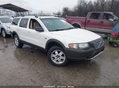 2001 VOLVO V70 XC White  Gasoline YV1SZ58D511026201 photo #1