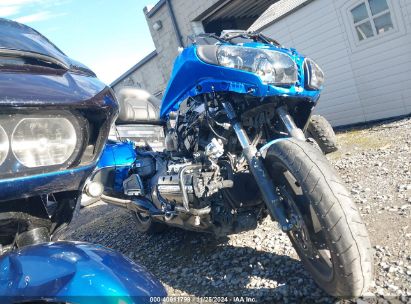 2017 HONDA GL1800 Blue  Gasoline JH2SC68G9HK500024 photo #1