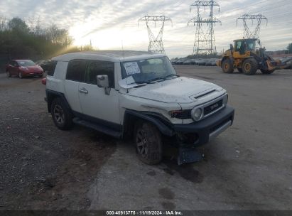 2014 TOYOTA FJ CRUISER White  Gasoline JTEBU4BF0EK180626 photo #1