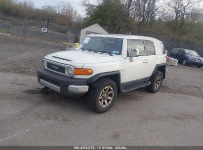 2014 TOYOTA FJ CRUISER White  Gasoline JTEBU4BF0EK180626 photo #3