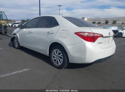 2018 TOYOTA COROLLA LE White  Gasoline 5YFBURHE5JP852191 photo #4