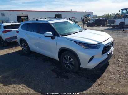 2023 TOYOTA HIGHLANDER XLE White  Gasoline 5TDKDRAH7PS035681 photo #1