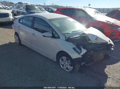 2015 KIA FORTE LX White  Gasoline KNAFK4A65F5364115 photo #1