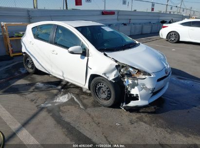 2013 TOYOTA PRIUS C ONE White  Hybrid JTDKDTB30D1547372 photo #1