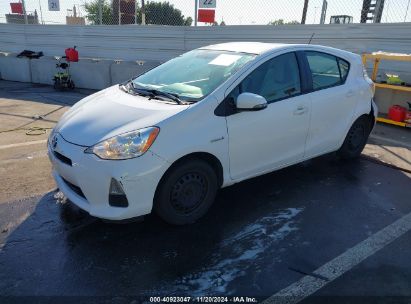 2013 TOYOTA PRIUS C ONE White  Hybrid JTDKDTB30D1547372 photo #3