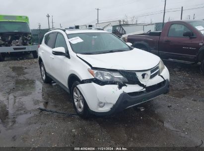 2014 TOYOTA RAV4 XLE White  Gasoline 2T3RFREV3EW193617 photo #1