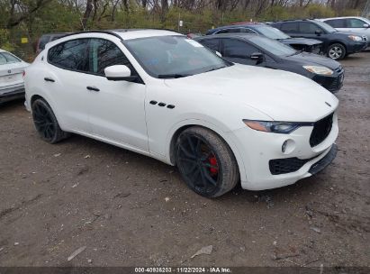 2017 MASERATI LEVANTE White  Gasoline ZN661XUL0HX250697 photo #1