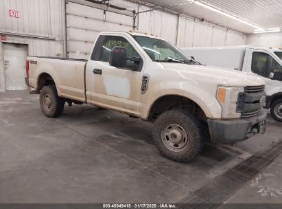 2017 FORD F-250 XL White  Gasoline 1FTBF2B60HED72098 photo #1