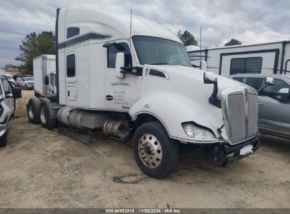 2020 KENWORTH T680 White  Diesel 1XKYDP9X5LJ312947 photo #1