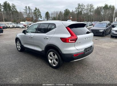 2020 VOLVO XC40 T5 MOMENTUM White  gas YV4162UK5L2202932 photo #4