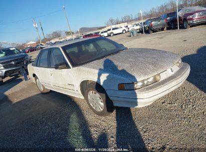 1994 OLDSMOBILE CUTLASS SUPREME S White  Gasoline 1G3WH55M7RD306579 photo #1