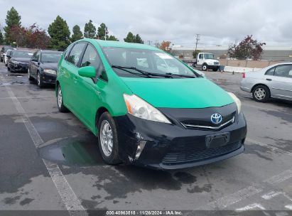 2013 TOYOTA PRIUS V THREE Green  Hybrid JTDZN3EU7D3204191 photo #1