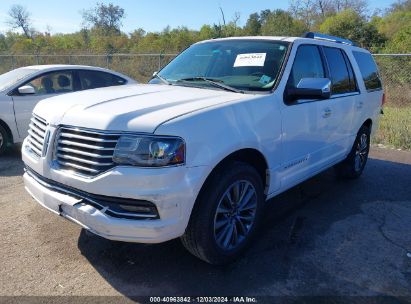 2015 LINCOLN NAVIGATOR White  Gasoline 5LMJJ2HT2FEJ11133 photo #3