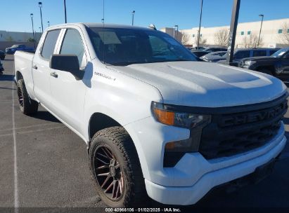 2022 CHEVROLET SILVERADO 1500 4WD  STANDARD BED CUSTOM White  Gasoline 1GCPDBEK1NZ615703 photo #1