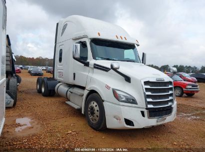 2019 FREIGHTLINER NEW CASCADIA 126 White  Diesel 3AKJHHDR3KSKN5373 photo #1